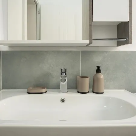 Deha Port View * Durrës