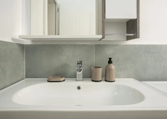 Deha Port View * Durrës